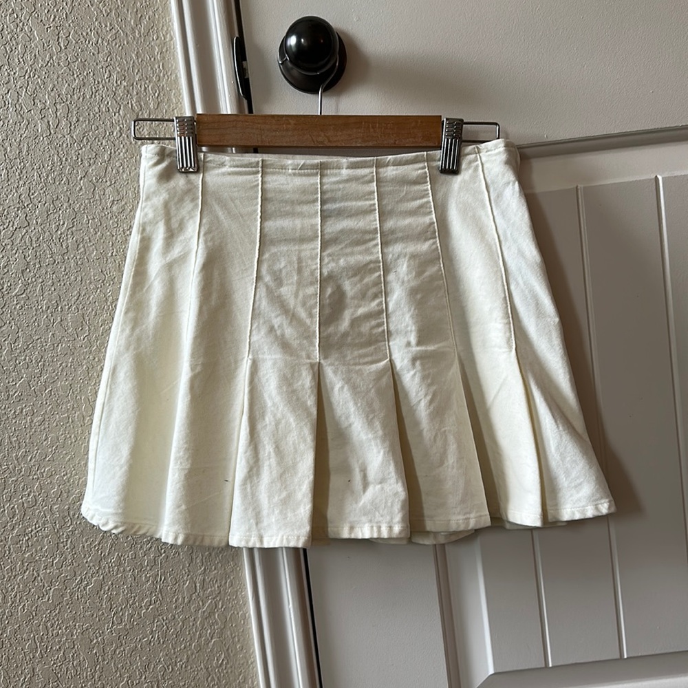 Forever 21 Velveteen Pleated Mini Skirt
